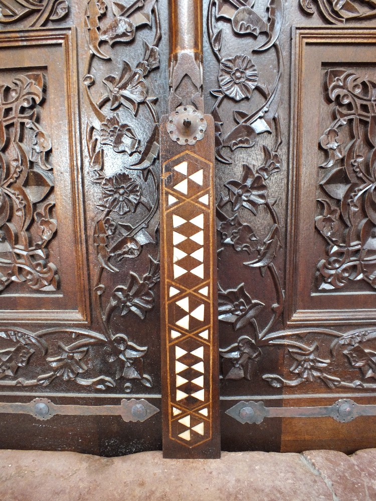 osmanlı el oymalı cami kapısı