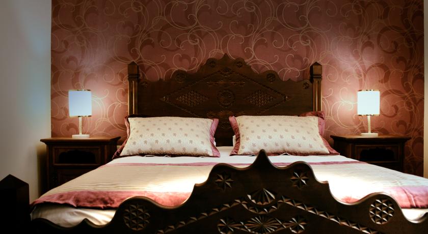 ahşap otel mobilyası