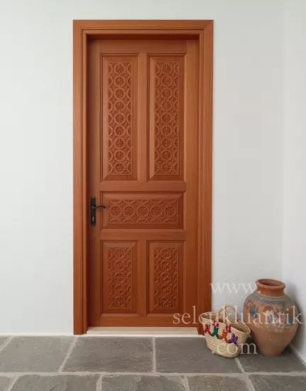 Osmanlı Tarzı El İşçiliği Ahşap Kapı Modelleri