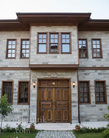 Osmanlı Tarzı El İşçiliği Ahşap Kapı Modelleri